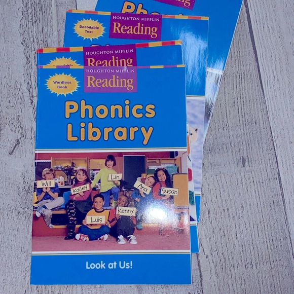 Phonics library set of 4 books - Picture 3 of 4